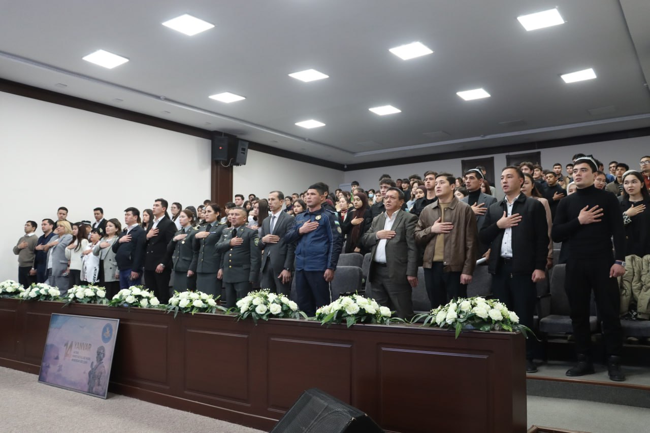 The national army is the shield of the motherland, the guardian of our peace!