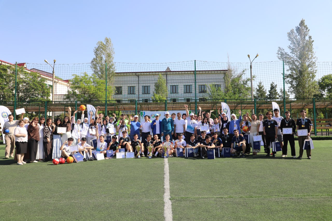 A solemn award ceremony was held for the winners of the Kamoliddin Behzod National Institute of Art and Design stage of the "New Uzbekistan" Student Olympiad and for students who actively participated in it.