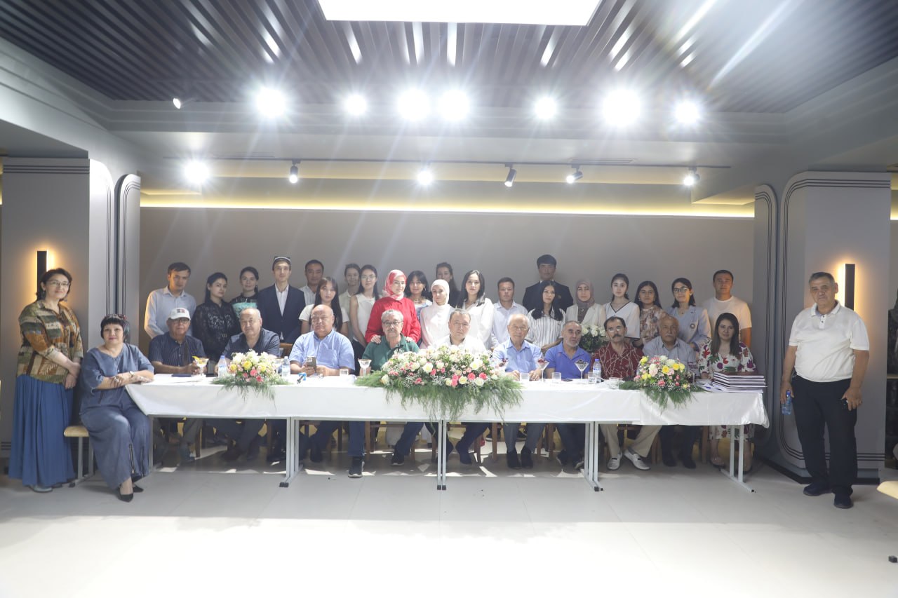Kamoliddin Behzod nomidagi Milliy rassomlik va dizayn institutida 2025-2026-o‘quv yili Magistratura bosqichi bitiruvchilarining Bitiruv malakaviy ishi himoyalari o'tkazilmoqda!