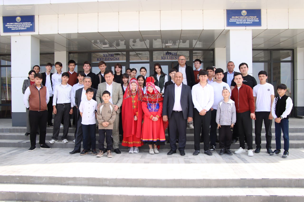 Students of the Kamoliddin Behzod National Institute of Art and Design visited the Jollibay Izentayev Specialized Art Boarding School of the Republic of Karakalpakstan!