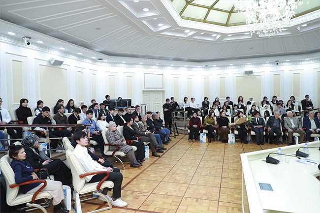 In collaboration with the Islam Karimov Scientific and Educational Complex and the Kamoliddin Behzod National Institute of Art and Design, on the occasion of the birthday of the First President of the Republic of Uzbekistan.