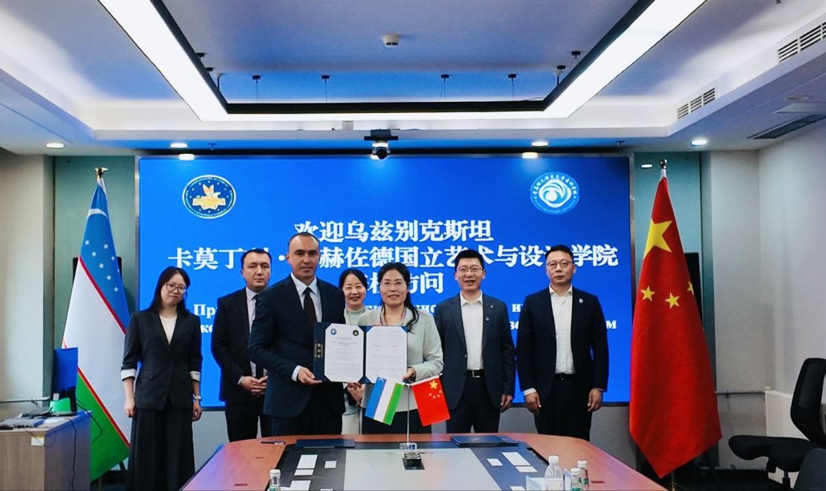 连日来，卡莫利丁·贝佐德国立艺术与设计学院领导层正对中华人民共和国进行正式商务访问！