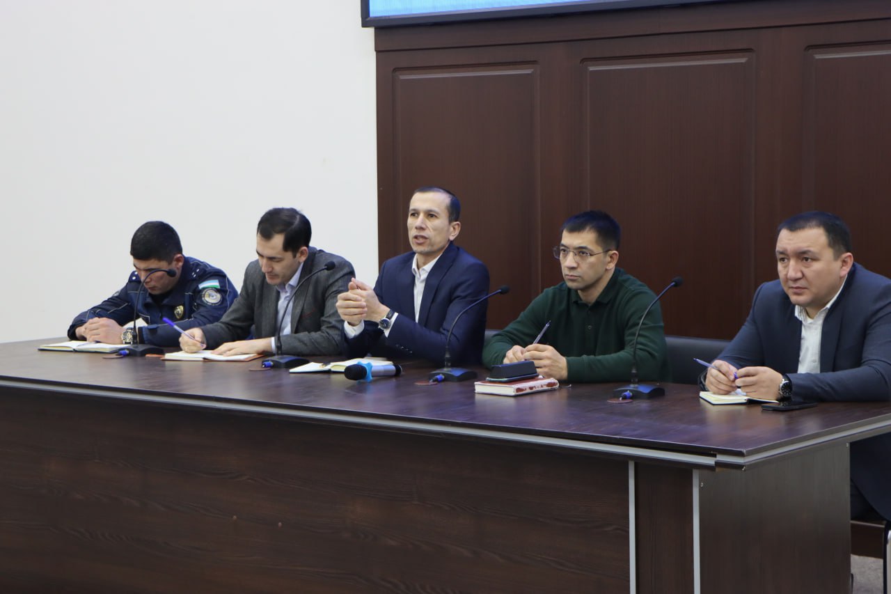 Kamoliddin Behzod nomidagi Milliy rassomlik va dizayn institutida, institut rahbariyati hamda "Tasviriy san'at" fakulteti talaba-yoshlari ishtirokida “Yuzma-yuz” deb nomlangan navbatdagi ochiq muloqot tashkil etildi!